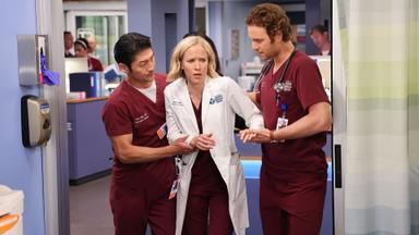 Chicago Med 8x1