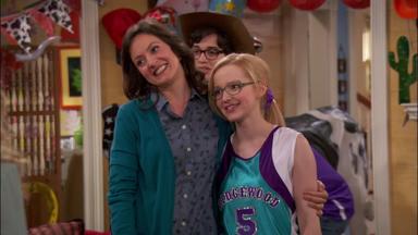 Liv y Maddie 1x9