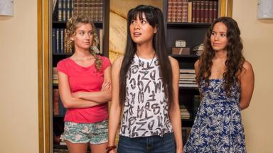 Mako Mermaids: An H2O Adventure 3x1