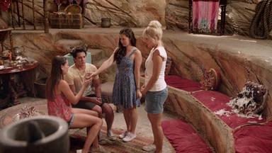 Mako Mermaids: An H2O Adventure 2x24